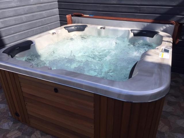 Apartmán Le Flamboyant Avec Piscine Chauffee 30° Et Jacuzzi Saint-André Exteriér fotografie