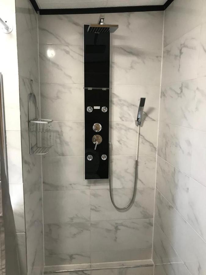 Apartmán Le Flamboyant Avec Piscine Chauffee 30° Et Jacuzzi Saint-André Exteriér fotografie