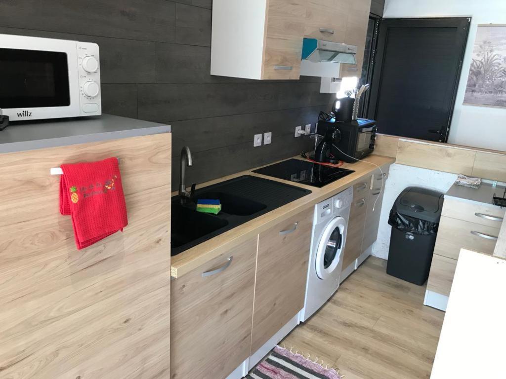 Apartmán Le Flamboyant Avec Piscine Chauffee 30° Et Jacuzzi Saint-André Exteriér fotografie